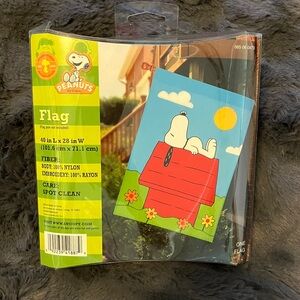 Peanuts Snoopy Relaxing on Red Doghouse Appliqué Flag 28"x40" (Large)